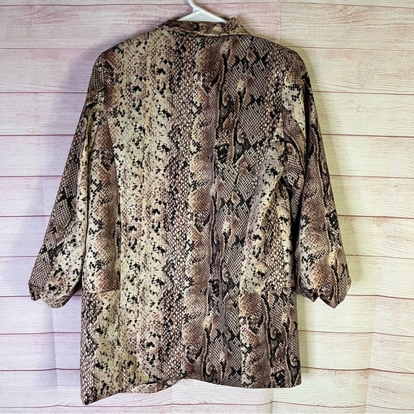 Beautiful Open Front Snake Print Blazer Jacket Size Small - Picture 8 of 8